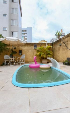 Casa à venda com 410m², 5 quartos e 4 vagas Casa à venda com 410m², 5 quartos e 4 vagasÁrea Gourmet