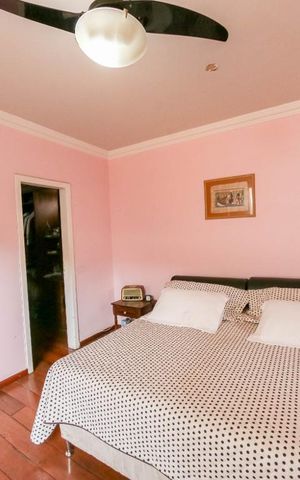 Casa à venda com 410m², 5 quartos e 4 vagas Casa à venda com 410m², 5 quartos e 4 vagasQuarto Suíte 1