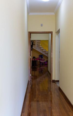 Casa para alugar com 800m², 4 quartos e 8 vagasCorredor