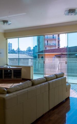 Casa para alugar com 800m², 4 quartos e 8 vagasSala