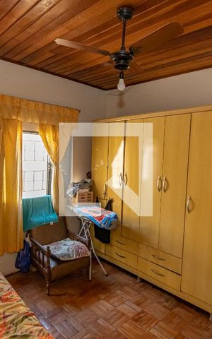 Casa à venda com 150m², 3 quartos e 3 vagasSuite 