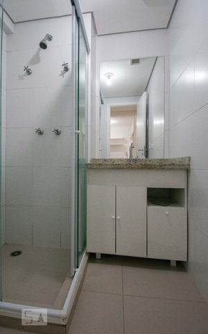 Apartamento para alugar com 38m², 1 quarto e 1 vaga Apartamento para alugar com 38m², 1 quarto e 1 vagaBanheiro