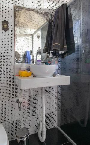 Casa para alugar com 260m², 6 quartos e 8 vagasBanheiro da Suíte