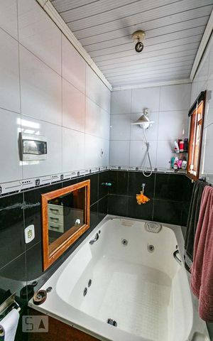Casa à venda com 380m², 3 quartos e sem vaga Casa à venda com 380m², 3 quartos e sem vagaBanheiro do Quarto 2