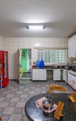 Casa à venda com 475m², 3 quartos e 6 vagasCozinha