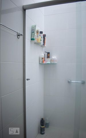 Casa à venda com 138m², 3 quartos e 2 vagasBanheiro