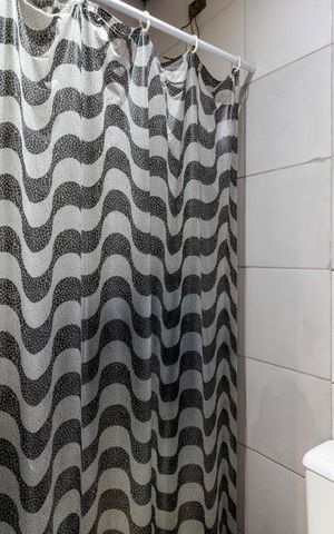 Casa à venda com 150m², 3 quartos e 1 vaga Casa à venda com 150m², 3 quartos e 1 vagaSalão do Térreo - Banheiro