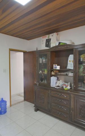 Casa à venda com 120m², 3 quartos e sem vaga Casa à venda com 120m², 3 quartos e sem vagaQuarto 1