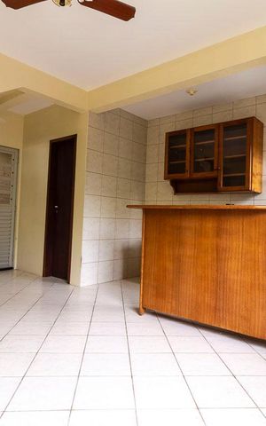 Casa para alugar com 80m², 1 quarto e 1 vaga Casa para alugar com 80m², 1 quarto e 1 vagaSala