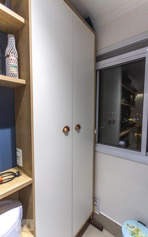 Apartamento à venda com 48m², 2 quartos e 1 vagaArmário