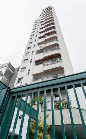 Apartamento à venda com 130m², 2 quartos e 2 vagas Apartamento à venda com 130m², 2 quartos e 2 vagasFachada