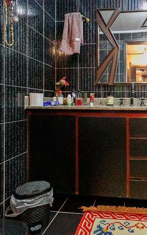 Apartamento à venda com 130m², 2 quartos e 2 vagas Apartamento à venda com 130m², 2 quartos e 2 vagasBanheiro da Suite