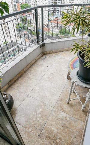Apartamento à venda com 130m², 2 quartos e 2 vagas Apartamento à venda com 130m², 2 quartos e 2 vagasVaranda