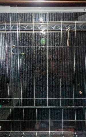 Apartamento à venda com 130m², 2 quartos e 2 vagas Apartamento à venda com 130m², 2 quartos e 2 vagasBanheiro da Suite