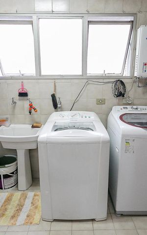 Apartamento à venda com 130m², 2 quartos e 2 vagas Apartamento à venda com 130m², 2 quartos e 2 vagasÁrea de Serviço