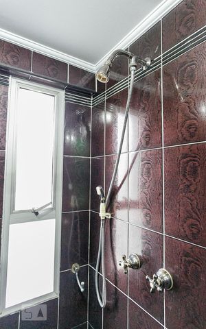 Apartamento à venda com 130m², 2 quartos e 2 vagas Apartamento à venda com 130m², 2 quartos e 2 vagasChuveiro