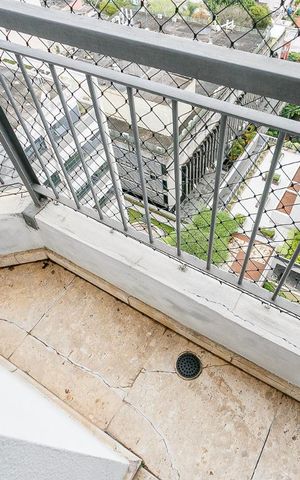 Apartamento à venda com 130m², 2 quartos e 2 vagas Apartamento à venda com 130m², 2 quartos e 2 vagasVaranda