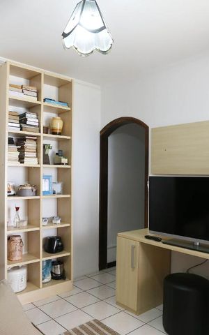 Casa à venda com 220m², 3 quartos e 6 vagasSala
