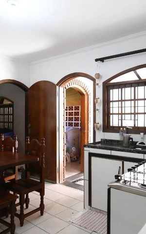 Casa à venda com 220m², 3 quartos e 6 vagasCozinha