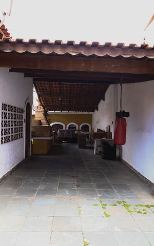 Casa à venda com 220m², 3 quartos e 6 vagasÁrea comum - Churrasqueira