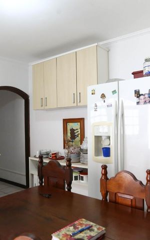 Casa à venda com 220m², 3 quartos e 6 vagasCozinha