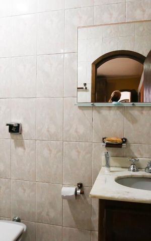 Casa à venda com 220m², 3 quartos e 6 vagasBanheiro suíte 1