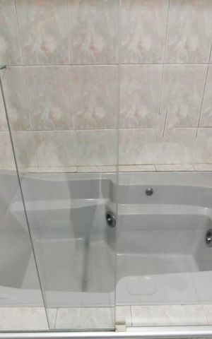 Casa à venda com 220m², 3 quartos e 6 vagasBanheiro suíte 1