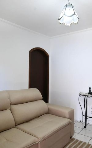 Casa à venda com 220m², 3 quartos e 6 vagasSala