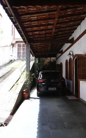 Casa à venda com 220m², 3 quartos e 6 vagasQuintal
