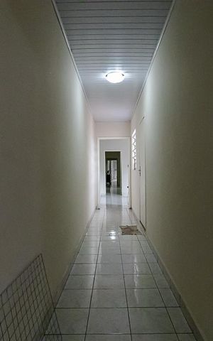 Casa à venda com 306m², 3 quartos e 2 vagasCorredor