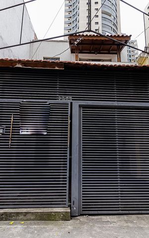 Casa à venda com 306m², 3 quartos e 2 vagasFachada