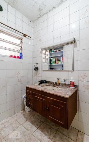 Casa à venda com 306m², 3 quartos e 2 vagasBanheiro