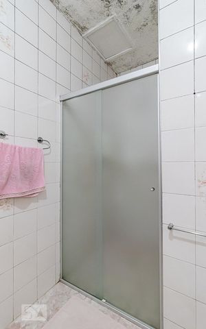 Casa à venda com 306m², 3 quartos e 2 vagasBanheiro