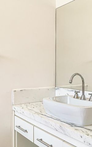 Casa para alugar com 340m², 4 quartos e 4 vagas Casa para alugar com 340m², 4 quartos e 4 vagasBanheiro do Quarto 4