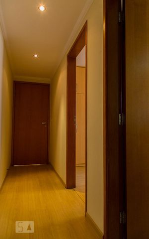 Apartamento à venda com 77m², 2 quartos e 1 vagaCorredor