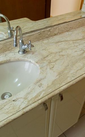 Apartamento à venda com 77m², 2 quartos e 1 vagaBanheiro - Detalhe