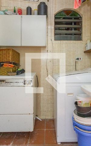 Casa para alugar com 250m², 3 quartos e 2 vagas Casa para alugar com 250m², 3 quartos e 2 vagasLavanderia