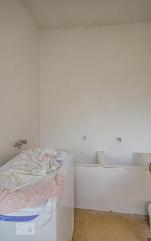 Casa à venda com 229m², 3 quartos e 4 vagasÁrea de Serviço