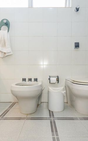 Casa à venda com 229m², 3 quartos e 4 vagasBanheiro Social