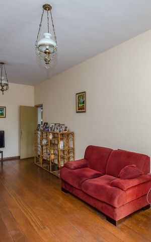 Casa à venda com 229m², 3 quartos e 4 vagasSala 2
