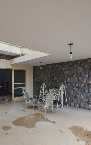 Casa à venda com 229m², 3 quartos e 4 vagasVaranda da Sala