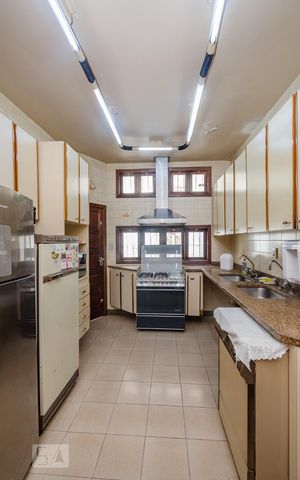 Casa à venda com 229m², 3 quartos e 4 vagasCozinha