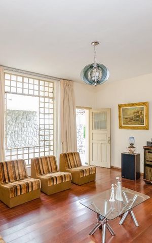 Casa à venda com 229m², 3 quartos e 4 vagasSala 1