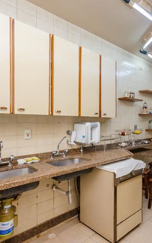 Casa à venda com 229m², 3 quartos e 4 vagasCozinha