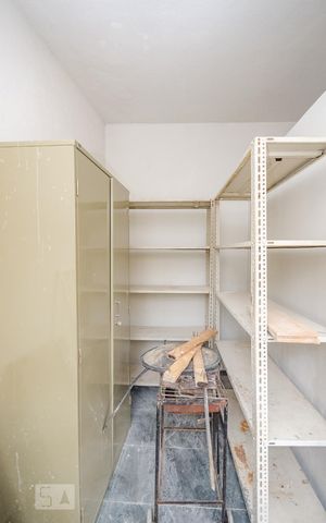Casa à venda com 229m², 3 quartos e 4 vagasQuarto de despejo - Despensa