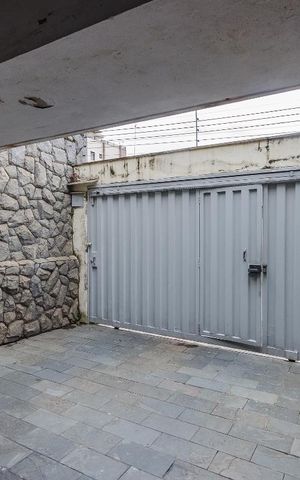 Casa à venda com 229m², 3 quartos e 4 vagasGaragem