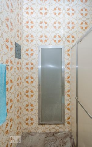 Casa à venda com 229m², 3 quartos e 4 vagasBanheiro da Suíte