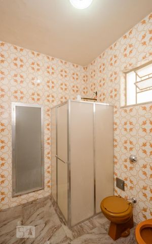 Casa à venda com 229m², 3 quartos e 4 vagasBanheiro da Suíte