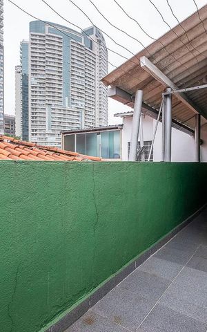 Casa à venda com 183m², 4 quartos e 2 vagas Casa à venda com 183m², 4 quartos e 2 vagasÁrea de Serviço - Varanda