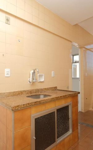 Apartamento à venda com 77m², 2 quartos e 1 vagaCozinha